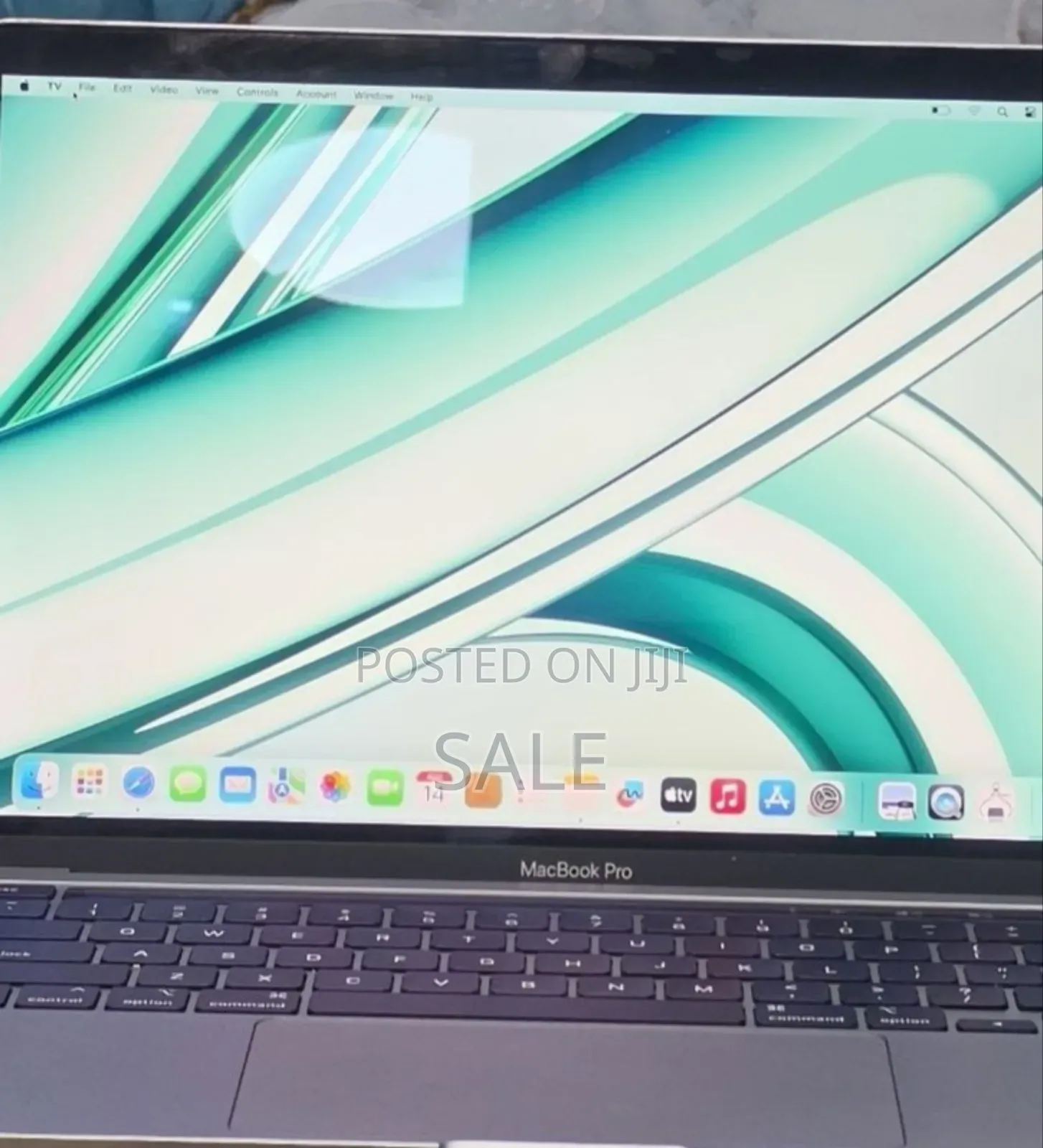 New Laptop Apple MacBook Pro 2022 M2 8GB Apple M2 SSD 256GB