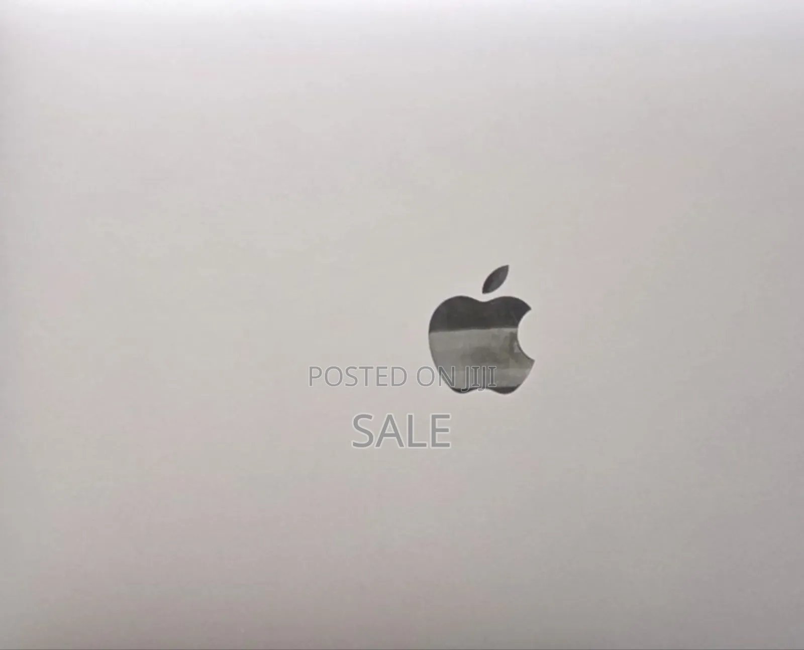 New Laptop Apple MacBook Pro 2022 M2 8GB Apple M2 SSD 256GB