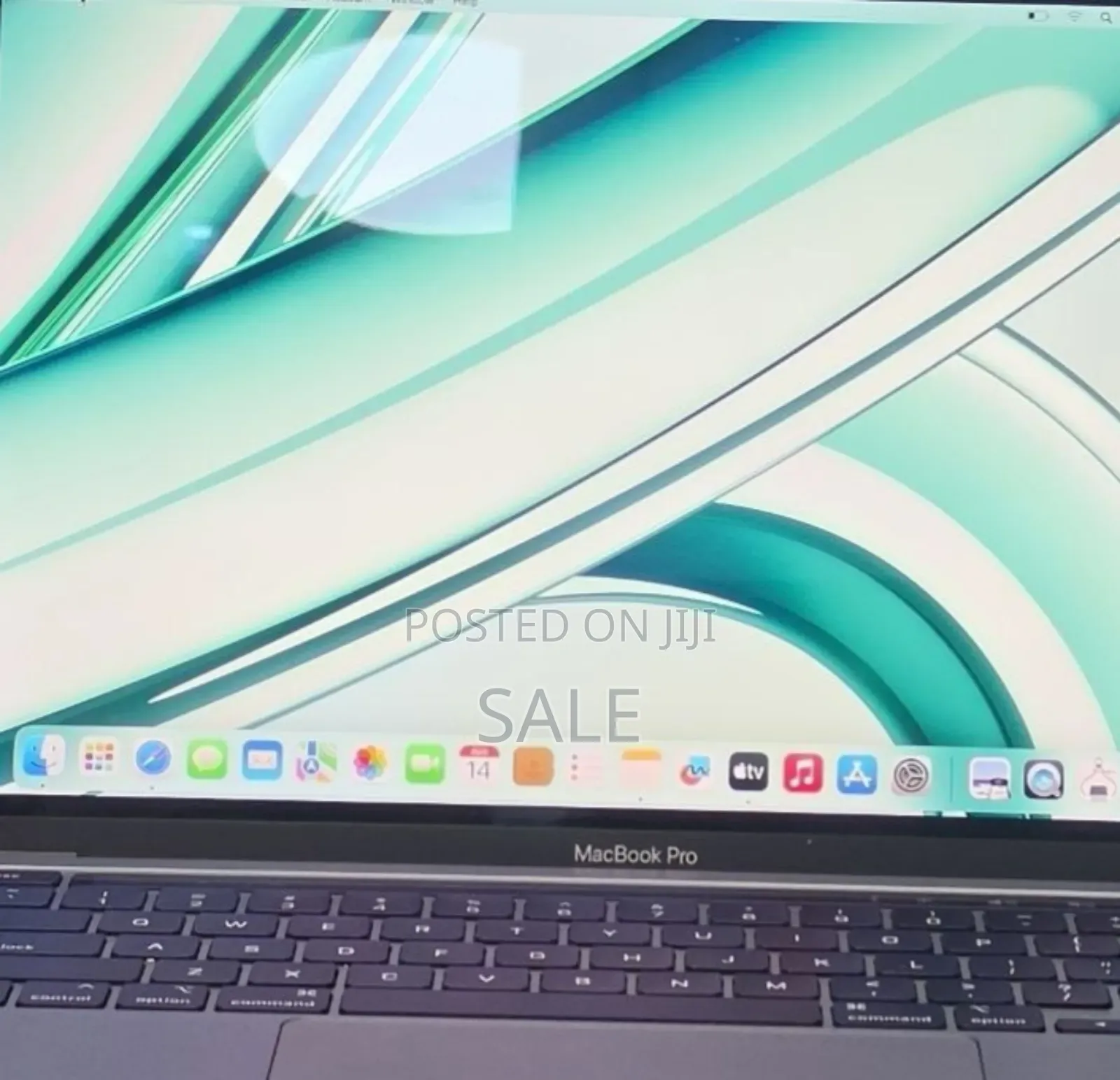 New Laptop Apple MacBook Pro 2022 M2 8GB Apple M2 SSD 256GB