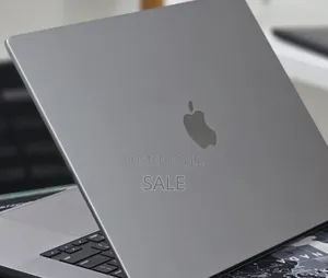 New Laptop Apple MacBook Pro 2022 M2 16GB Apple M2 SSD 512GB