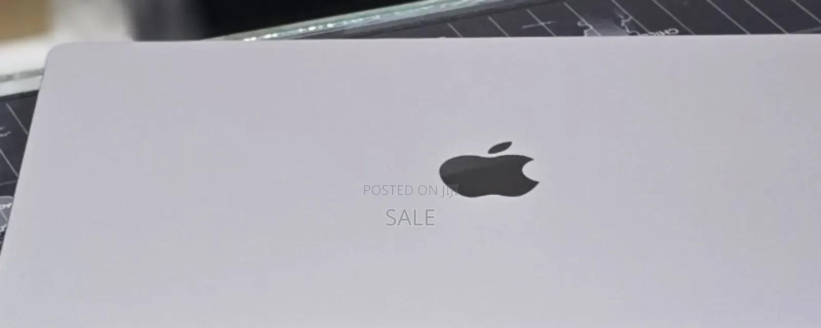 New Laptop Apple MacBook Pro 2022 M2 16GB Apple M2 SSD 512GB