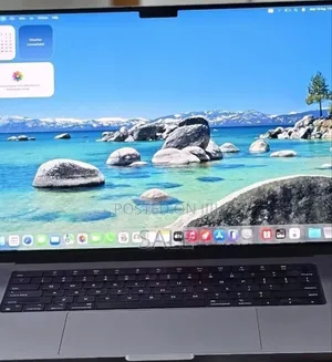 New Laptop Apple MacBook Pro 2022 M2 16GB Apple M2 SSD 512GB