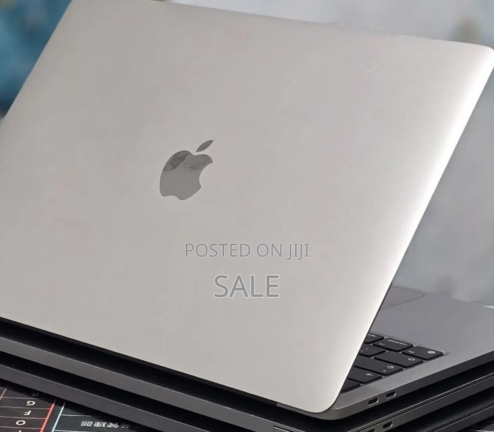 New Laptop Apple MacBook Pro 2020 M1 8GB Apple M1 Pro SSD 512GB