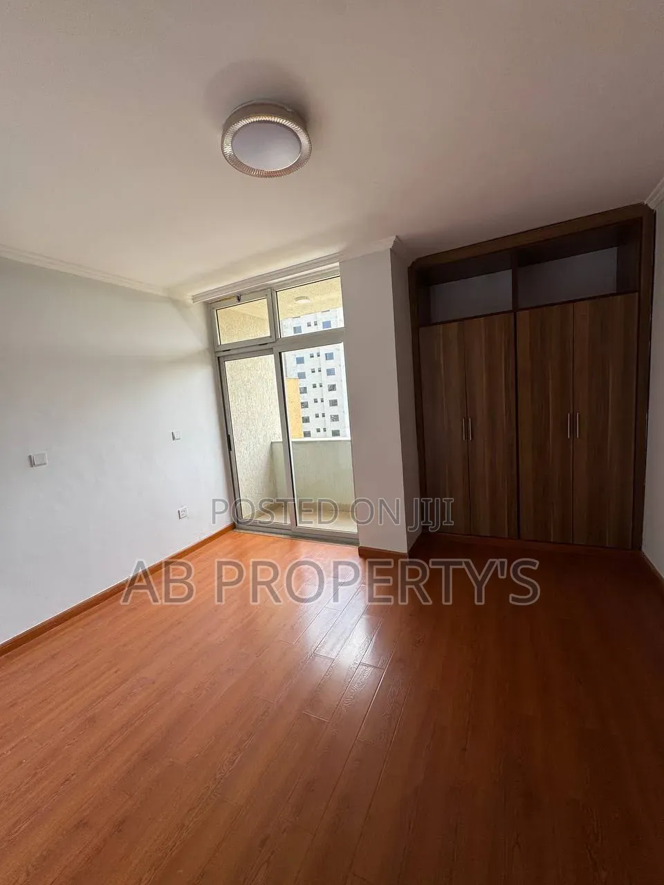Furnished 3bdrm Apartment in Global Hotel, Kirkos for sale