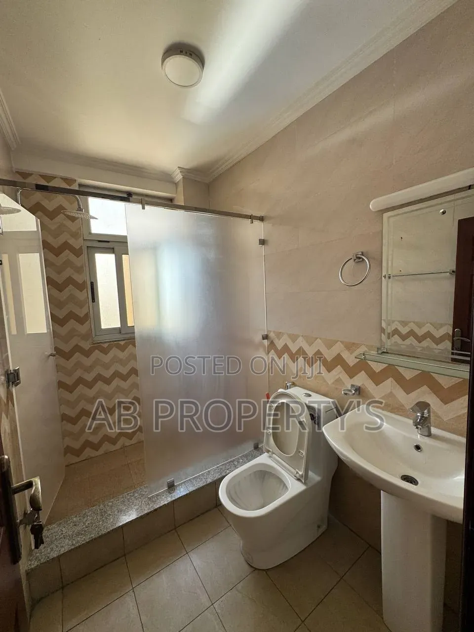 Furnished 3bdrm Apartment in Global Hotel, Kirkos for sale