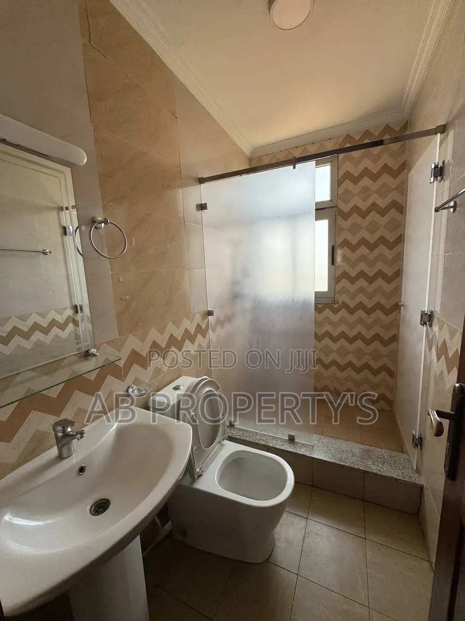 Furnished 3bdrm Apartment in Global Hotel, Kirkos for sale