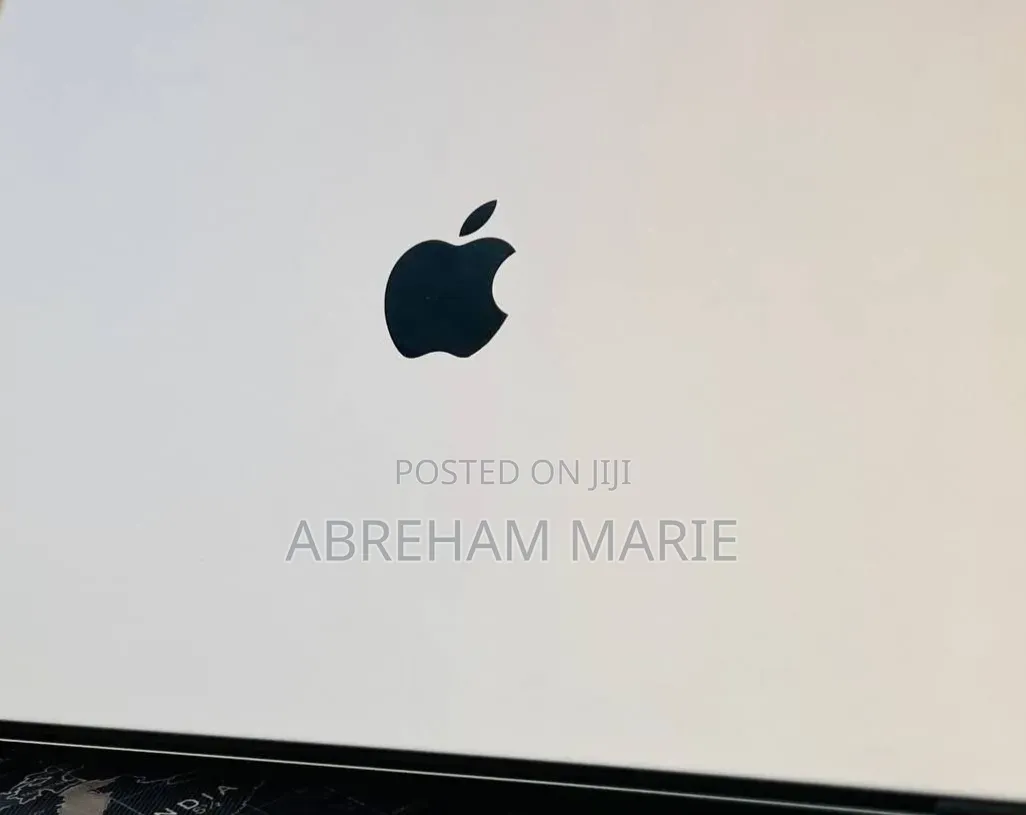 New Laptop Apple MacBook Pro 2021 M1 32GB Apple M1 Pro SSD 1T