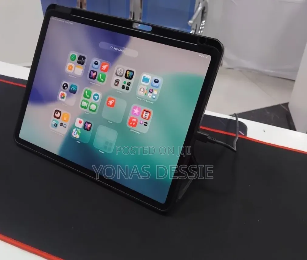 New Apple iPad Pro 12.9 (2020) 1 TB Gray