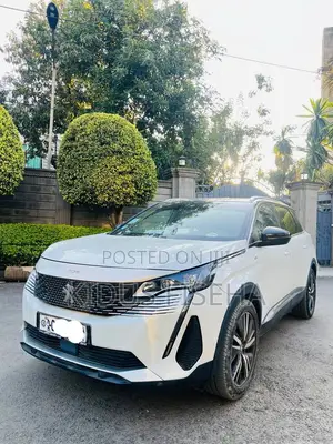 Peugeot 5008 2021 White