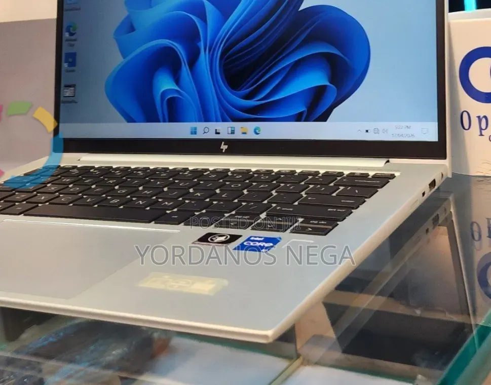 New Laptop HP EliteBook 840 G9 16GB Intel Core i5 SSD 512GB