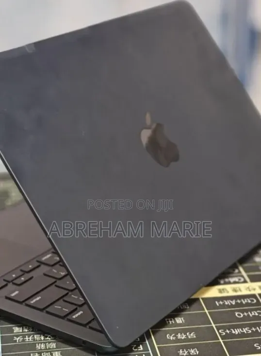 New Laptop Apple MacBook Air 2022 M2 8GB Intel Core M2 SSD 512GB