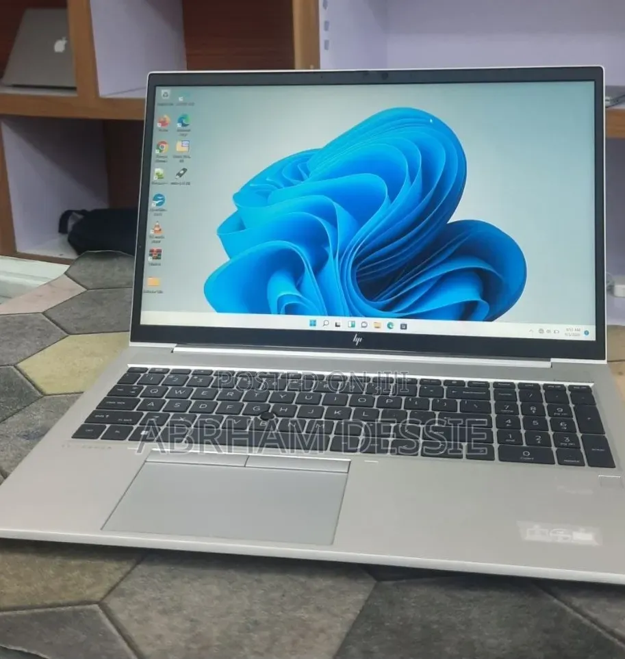 New Laptop HP 16GB Intel Core i7 SSD 512GB