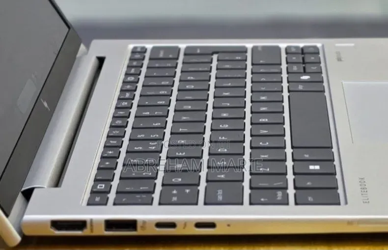 New Laptop HP Elitebook 830 G11 16GB Intel Core Ultra 7 SSD 512GB