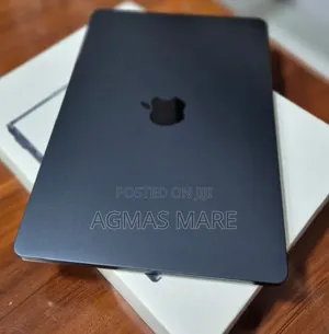 New Laptop Apple MacBook Air 2022 M2 8GB Apple M2 SSD 256GB