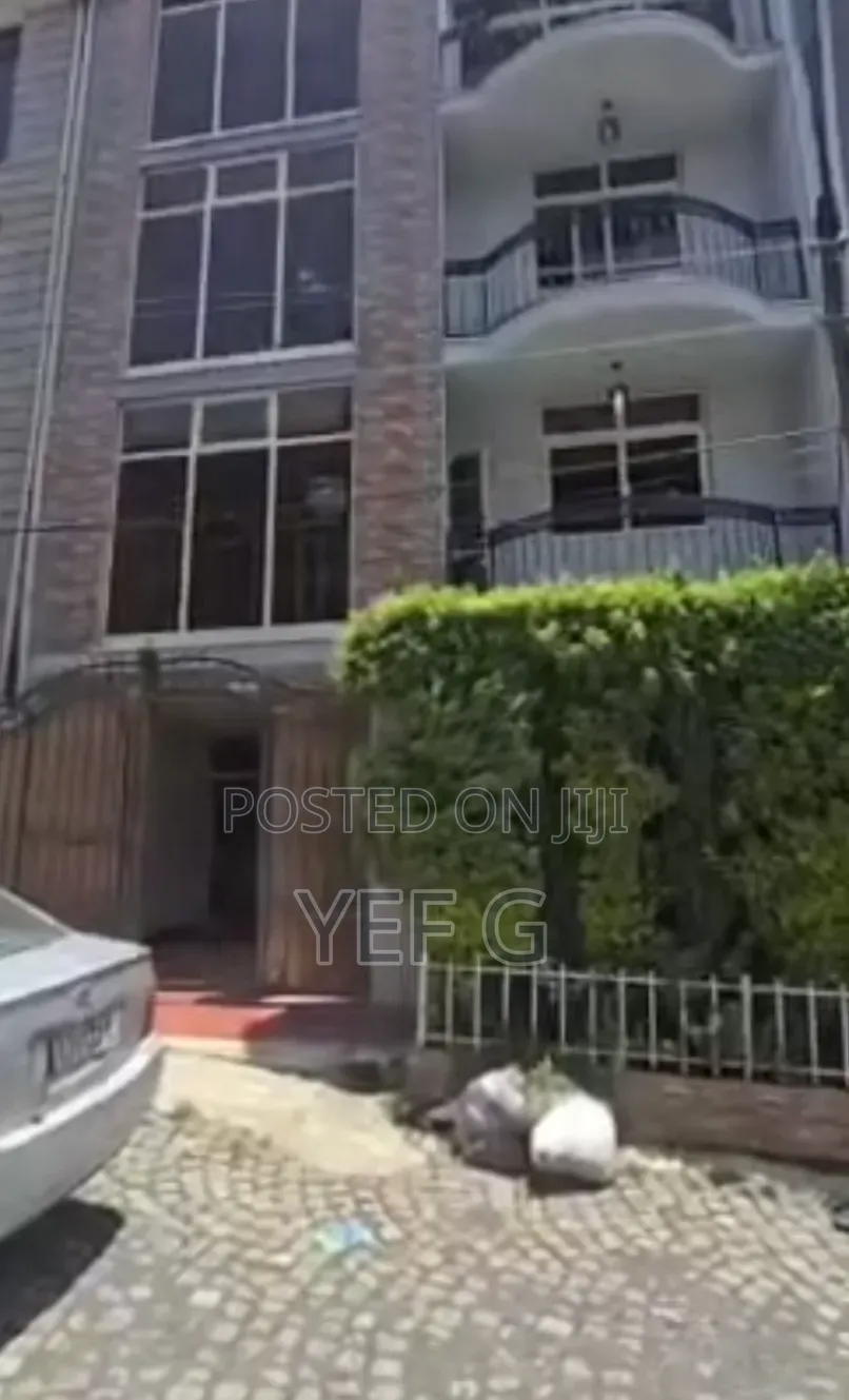 5bdrm House in Bole for sale