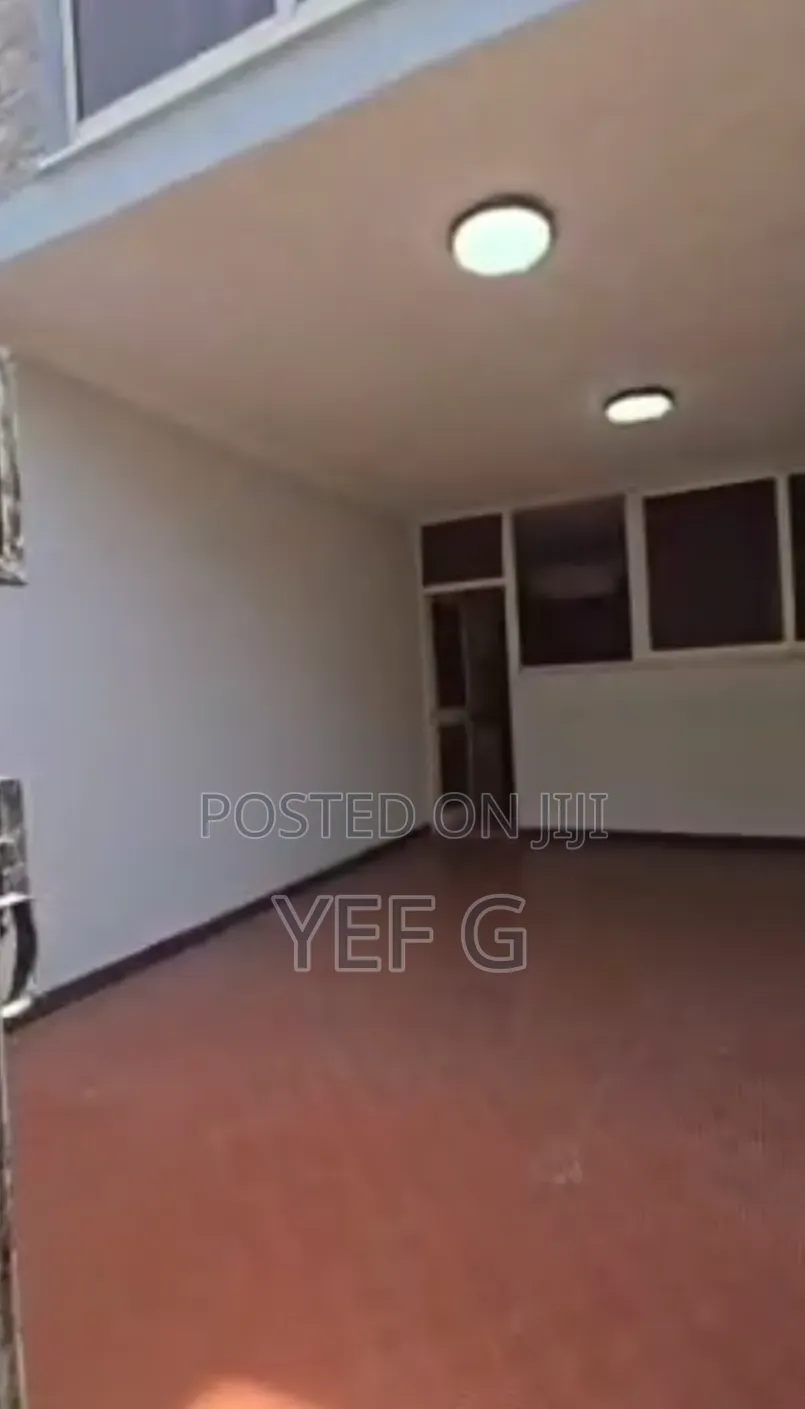 5bdrm House in Bole for sale