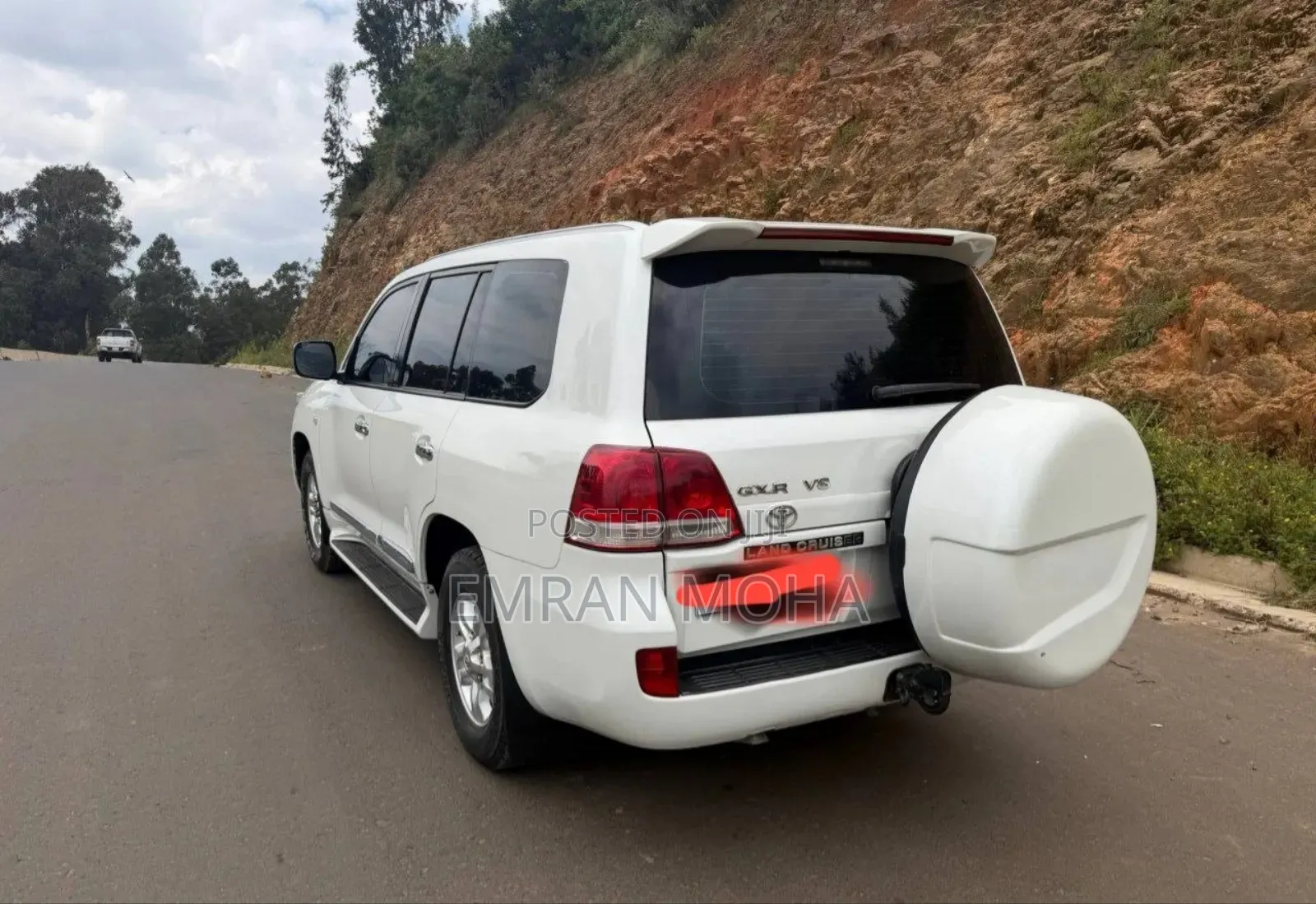 Toyota Land Cruiser 2010 White