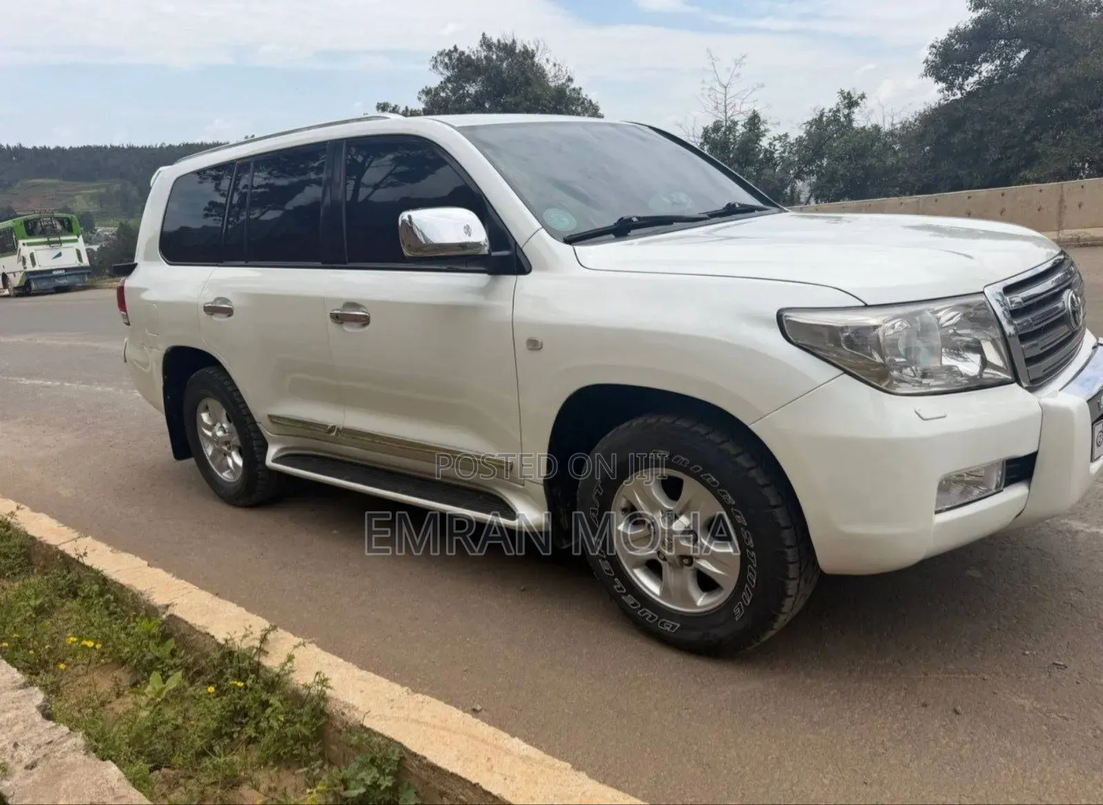 Toyota Land Cruiser 2010 White