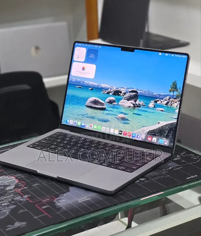 New Laptop Apple MacBook Pro 2021 M1 32GB Apple M1 Pro SSD 512GB