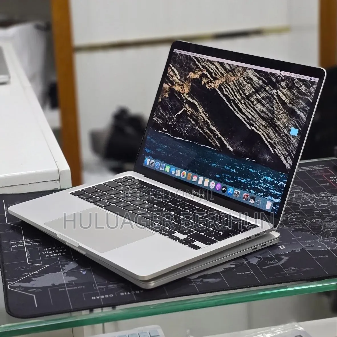 New Laptop Apple MacBook Pro 2020 32GB Intel Core i7 SSD 512GB