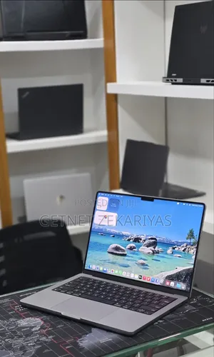 New Laptop Apple MacBook Pro 32GB Apple M1 Pro SSD 512GB