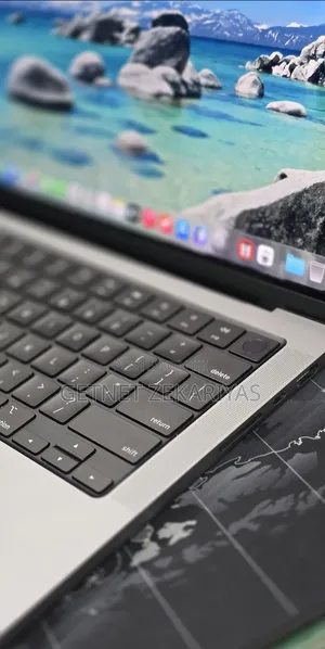 New Laptop Apple MacBook Pro 32GB Apple M1 Pro SSD 512GB