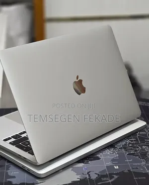 New Laptop Apple MacBook Pro 2020 32GB Intel Core i7 SSD 512GB