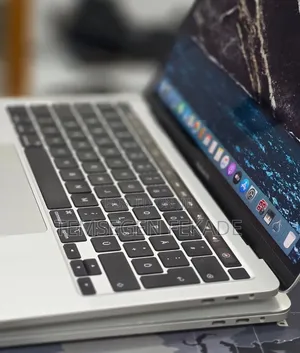 New Laptop Apple MacBook Pro 2020 32GB Intel Core i7 SSD 512GB