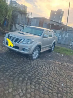 Toyota Hilux 2014 Beige