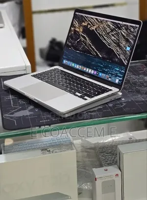 New Laptop Apple MacBook 32GB Intel Core i7 SSD 512GB