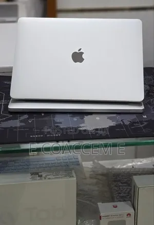 New Laptop Apple MacBook 32GB Intel Core i7 SSD 512GB