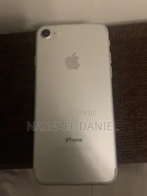 Apple iPhone 7 128 GB Silver