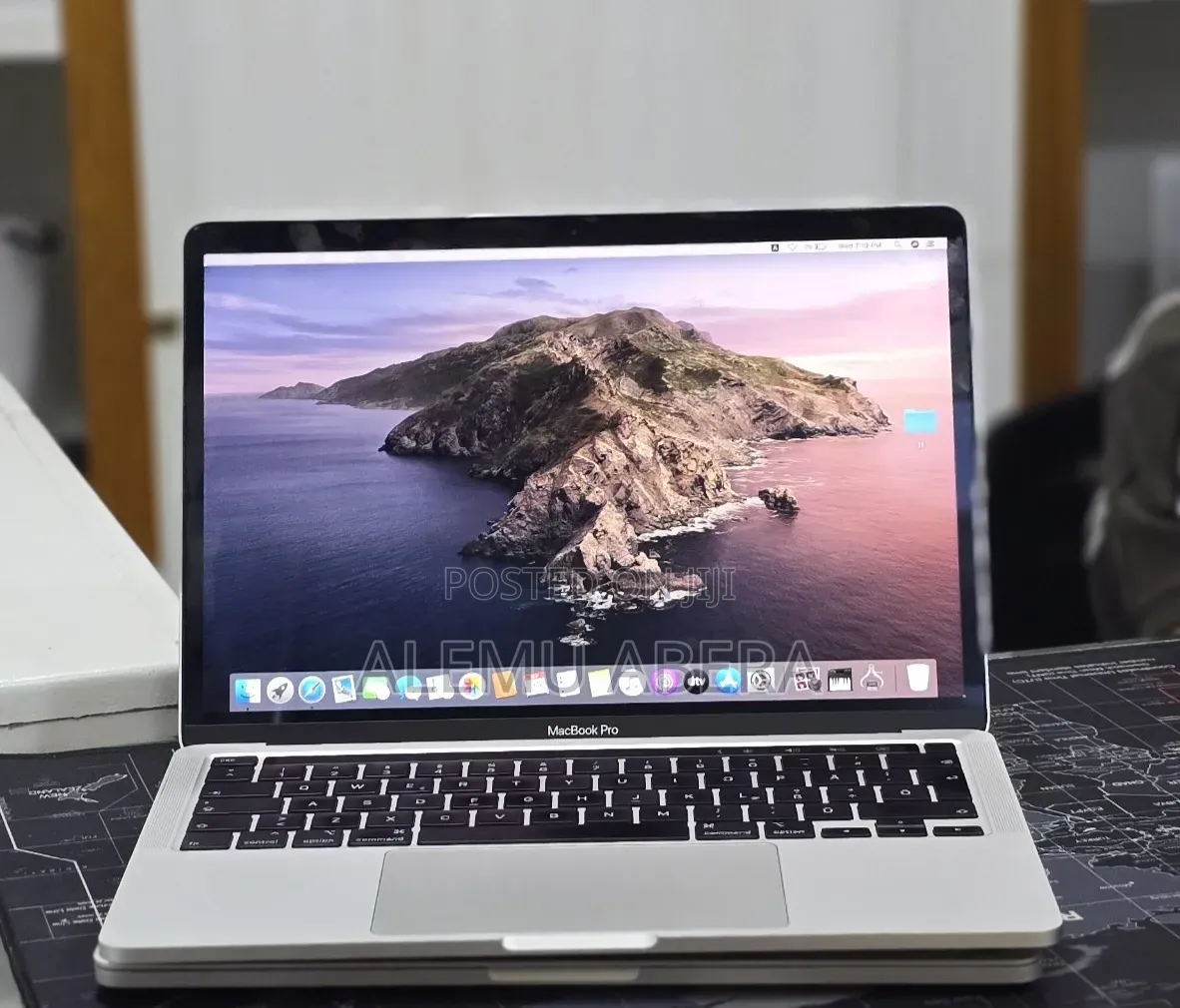New Laptop Apple MacBook Pro 2020 32GB Intel Core i7 SSD 512GB