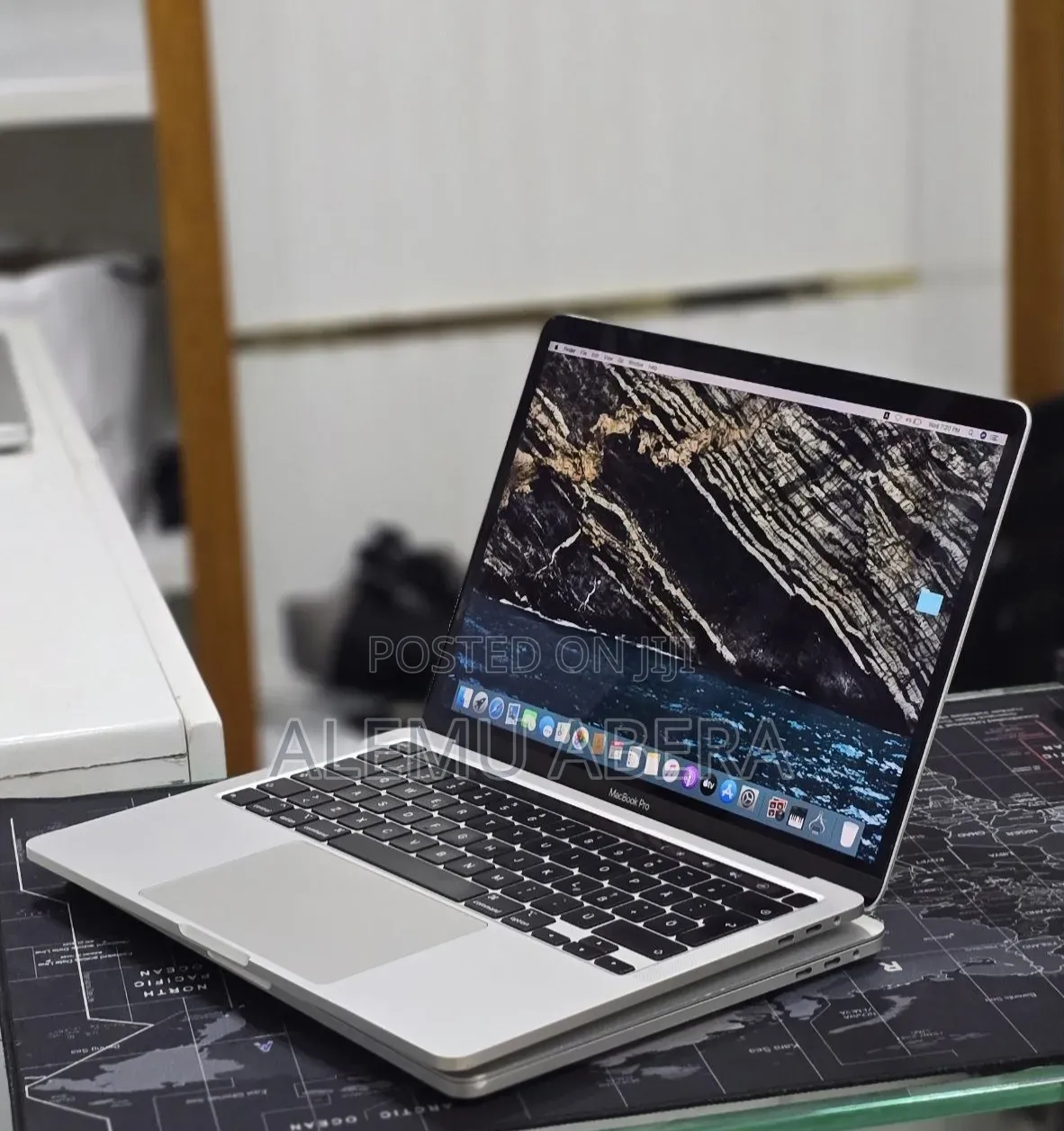 New Laptop Apple MacBook Pro 2020 32GB Intel Core i7 SSD 512GB