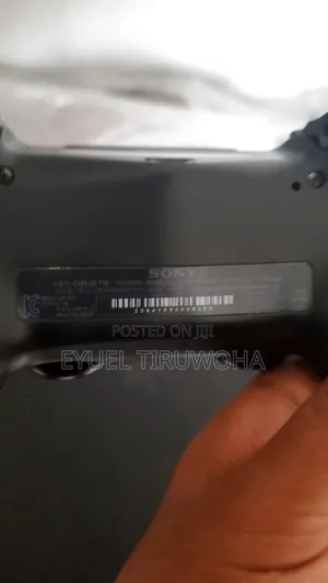 Playstation 4 Slim 1TB