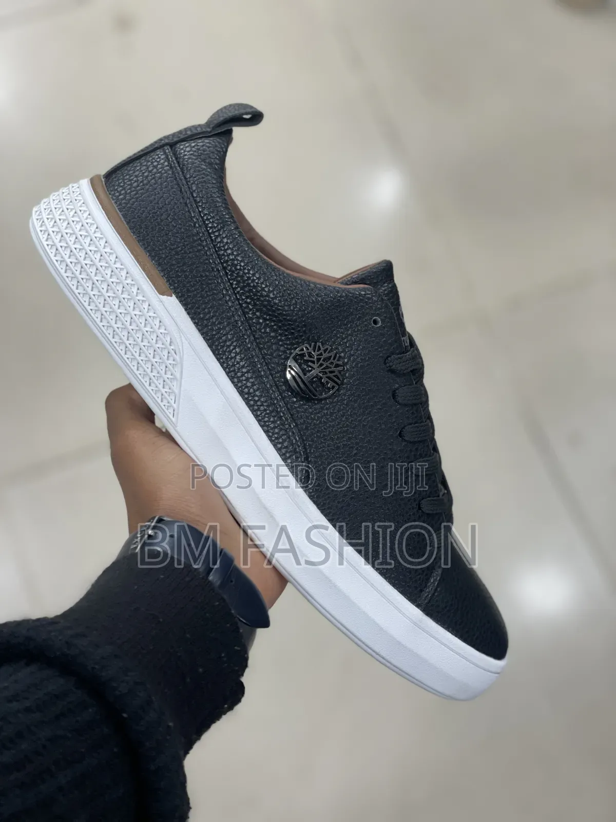 Timberland Black Textured Sneaker With Brown Inner Lining White Sole