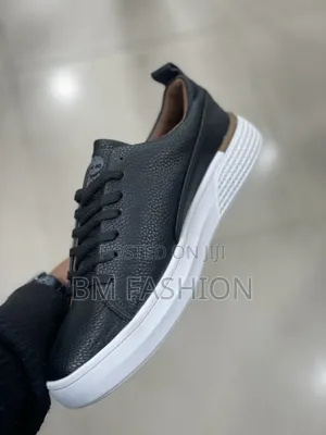 Timberland Black Textured Sneaker With Brown Inner Lining White Sole
