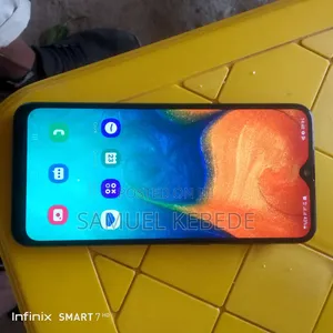 Samsung Galaxy A30 64 GB Black