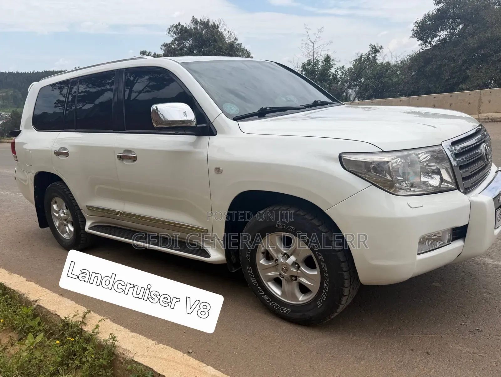 Toyota Land Cruiser 2011 White