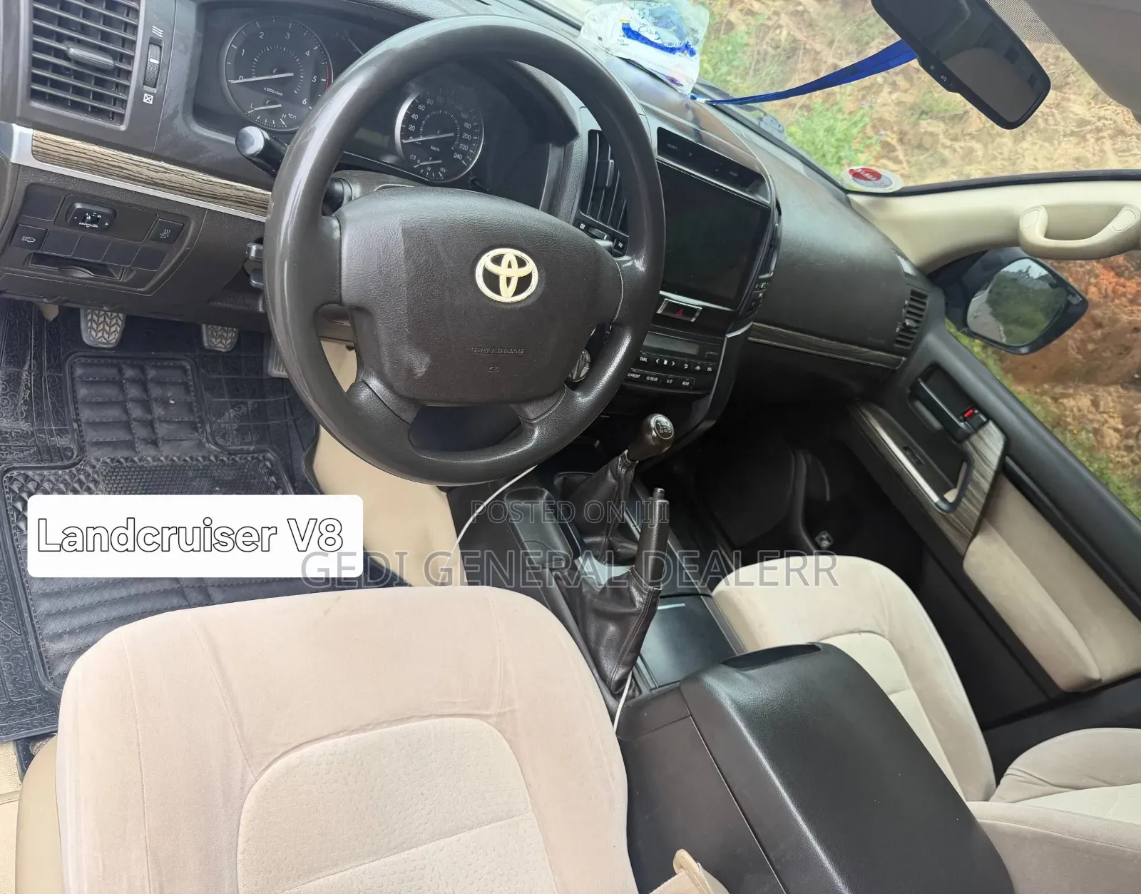 Toyota Land Cruiser 2011 White