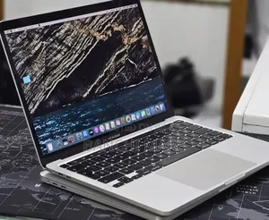 New Laptop Apple MacBook Pro 2020 32GB Intel Core i7 SSD 512GB