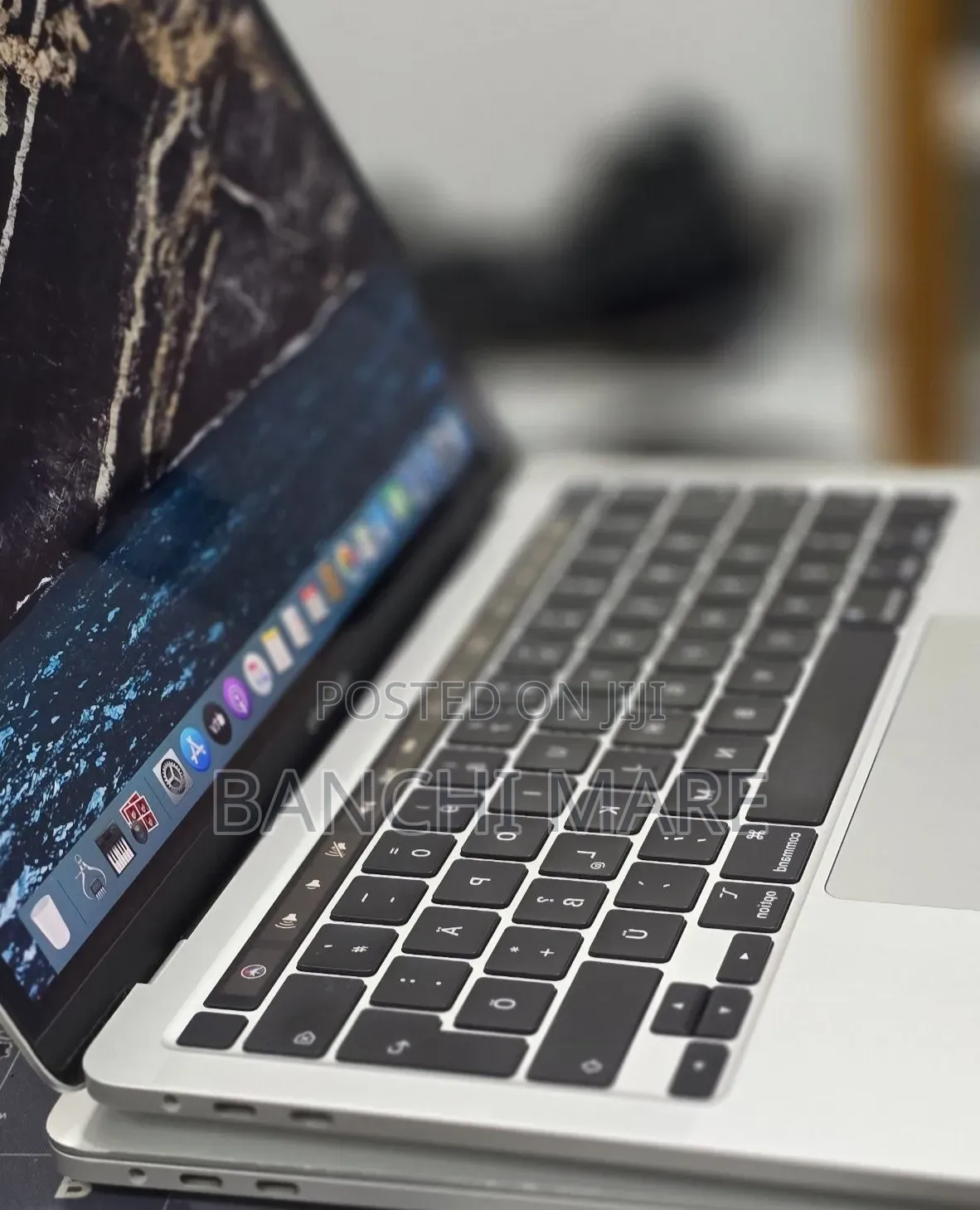 New Laptop Apple MacBook Pro 2020 32GB Intel Core i7 SSD 512GB