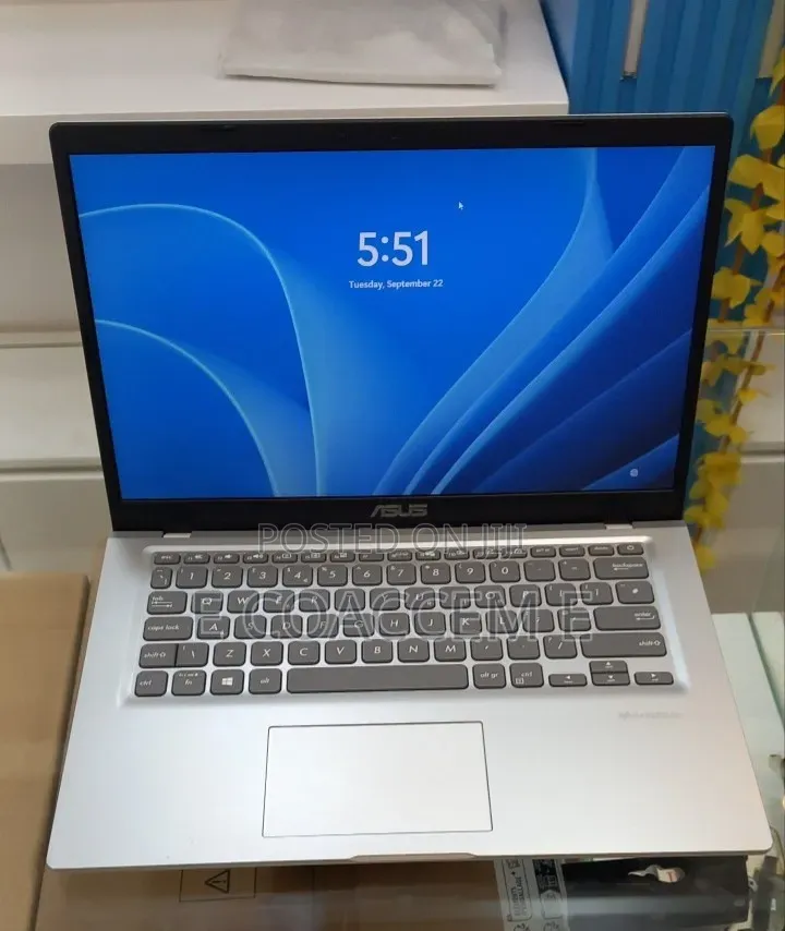 New Laptop Asus VivoBook F450CC 8GB AMD SSD 256GB