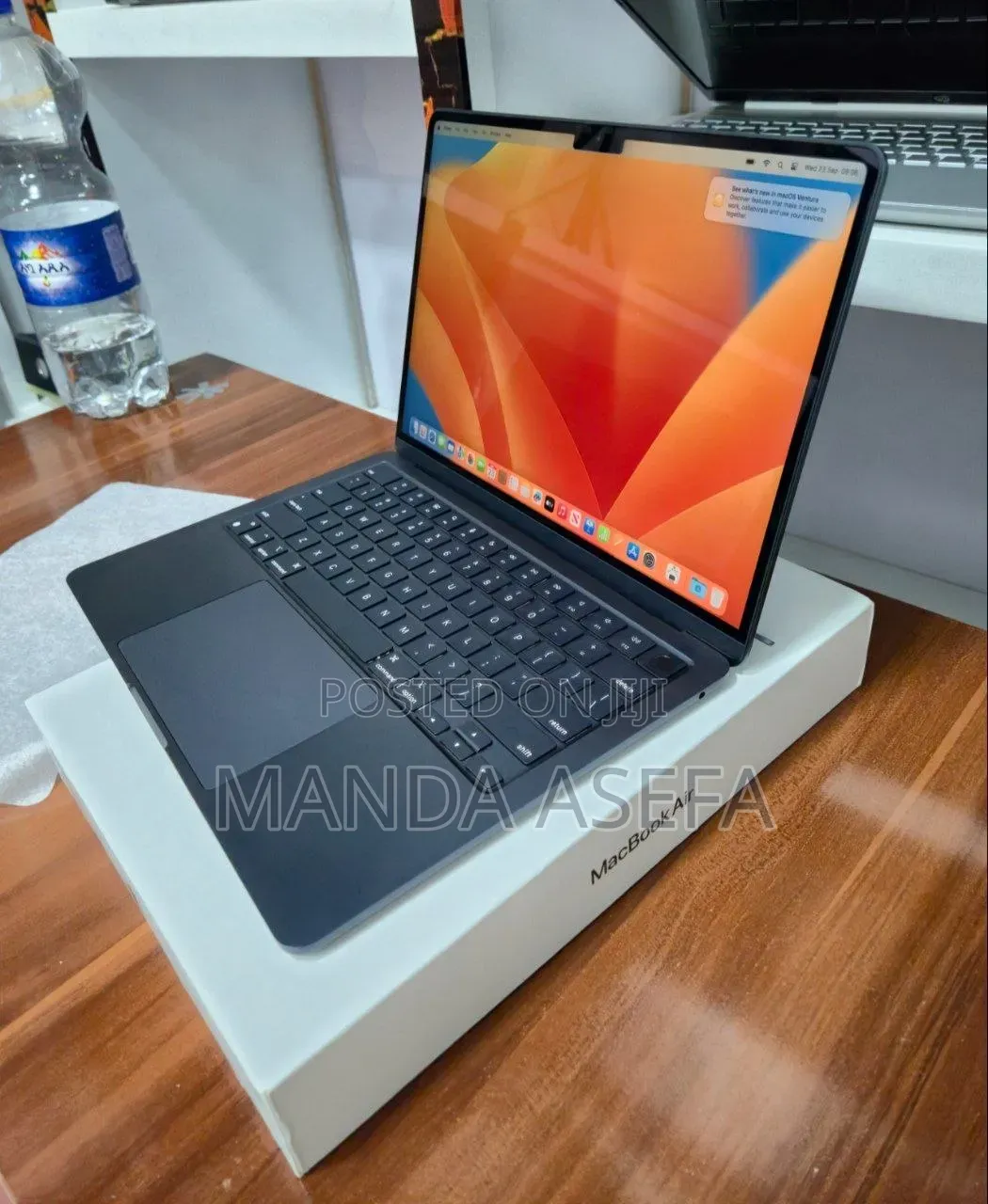 New Laptop Apple MacBook Air 2022 M2 8GB Apple M2 SSD 256GB