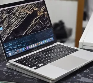 New Laptop Apple MacBook Pro 2020 32GB Intel Core i7 SSD 512GB