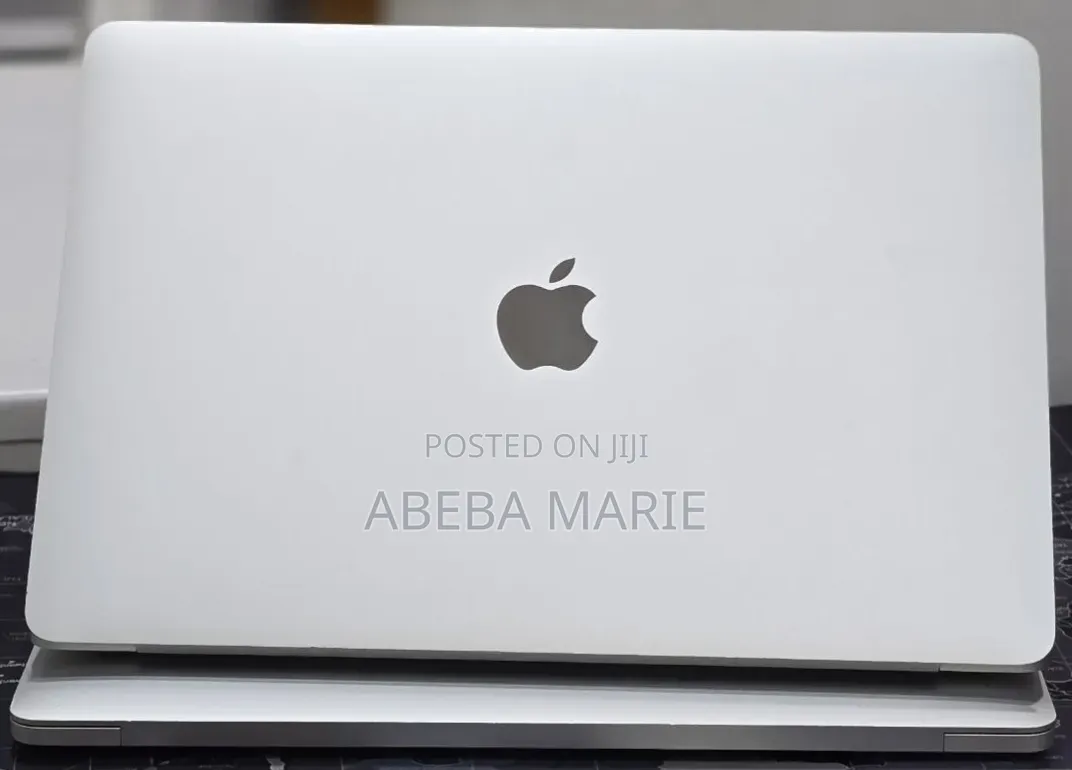 New Laptop Apple MacBook Pro 2020 32GB Intel Core i7 SSD 512GB