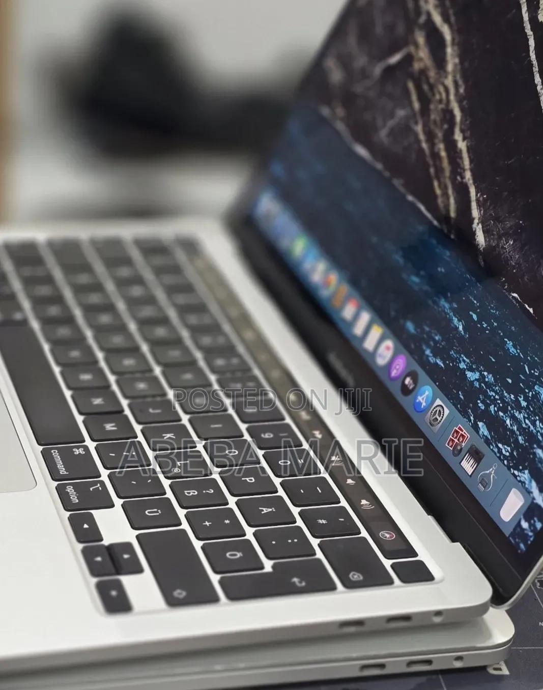 New Laptop Apple MacBook Pro 2020 32GB Intel Core i7 SSD 512GB