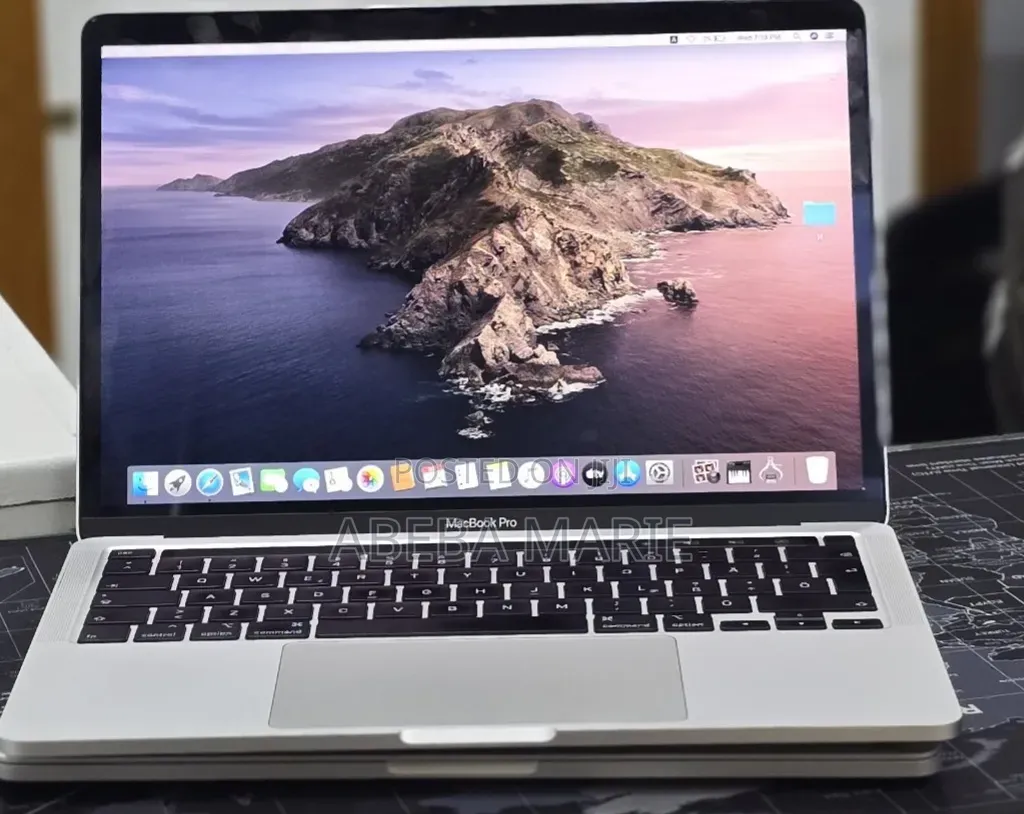 New Laptop Apple MacBook Pro 2020 32GB Intel Core i7 SSD 512GB