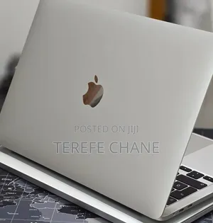 New Laptop Apple MacBook Pro 2020 32GB Intel Core i7 SSD 512GB