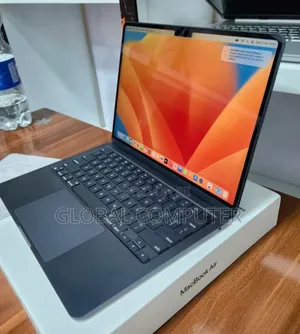 New Laptop Apple MacBook Air 2022 M2 8GB Apple M2 SSD 256GB